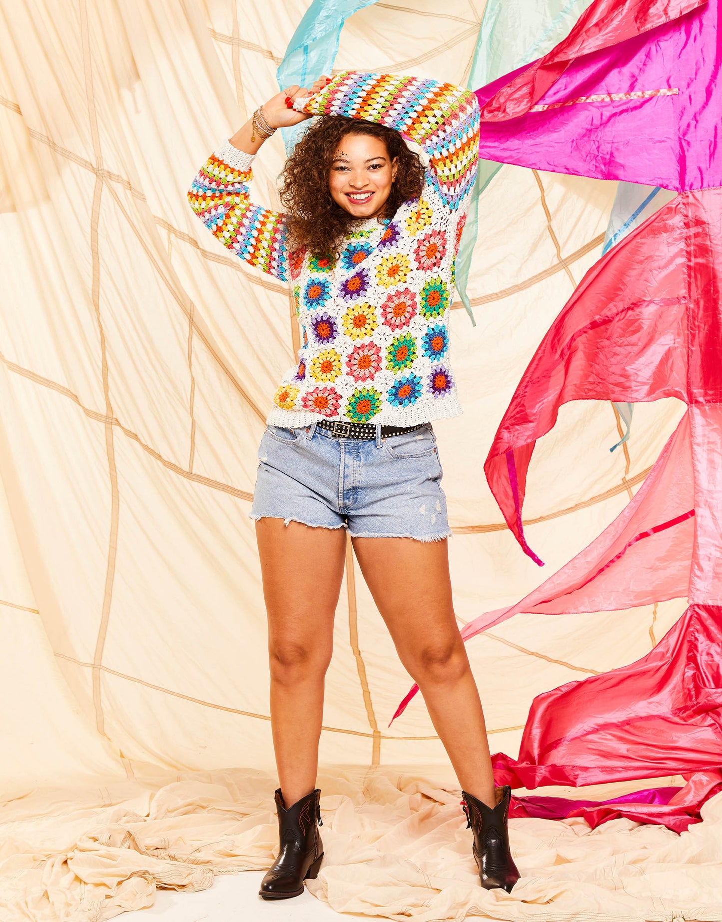 Sirdar Pattern 10527 - F137 Crowd Surf Sweater - Product image