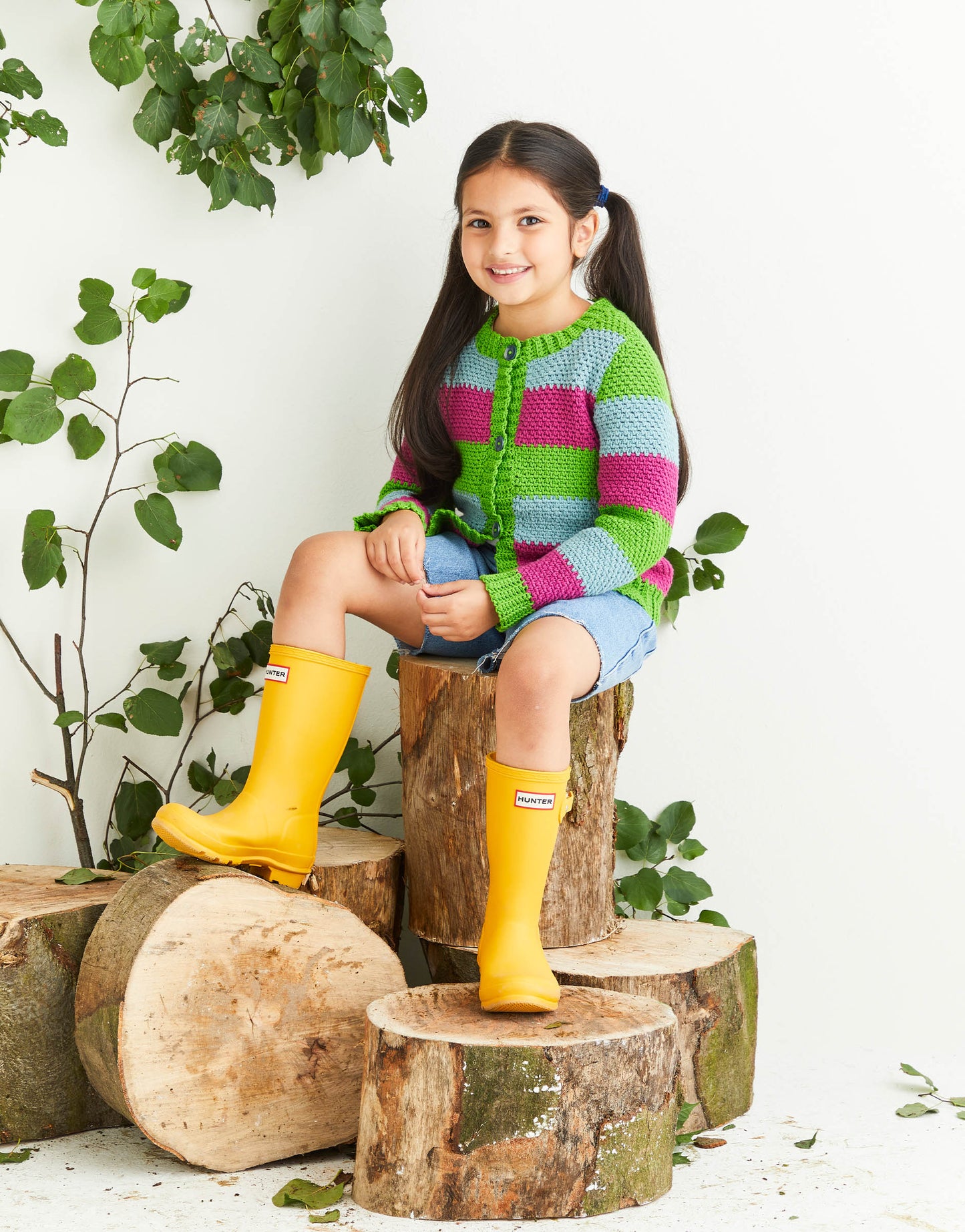 Sirdar Pattern 2594 - F029 Capture The Flag Cardi - Product image