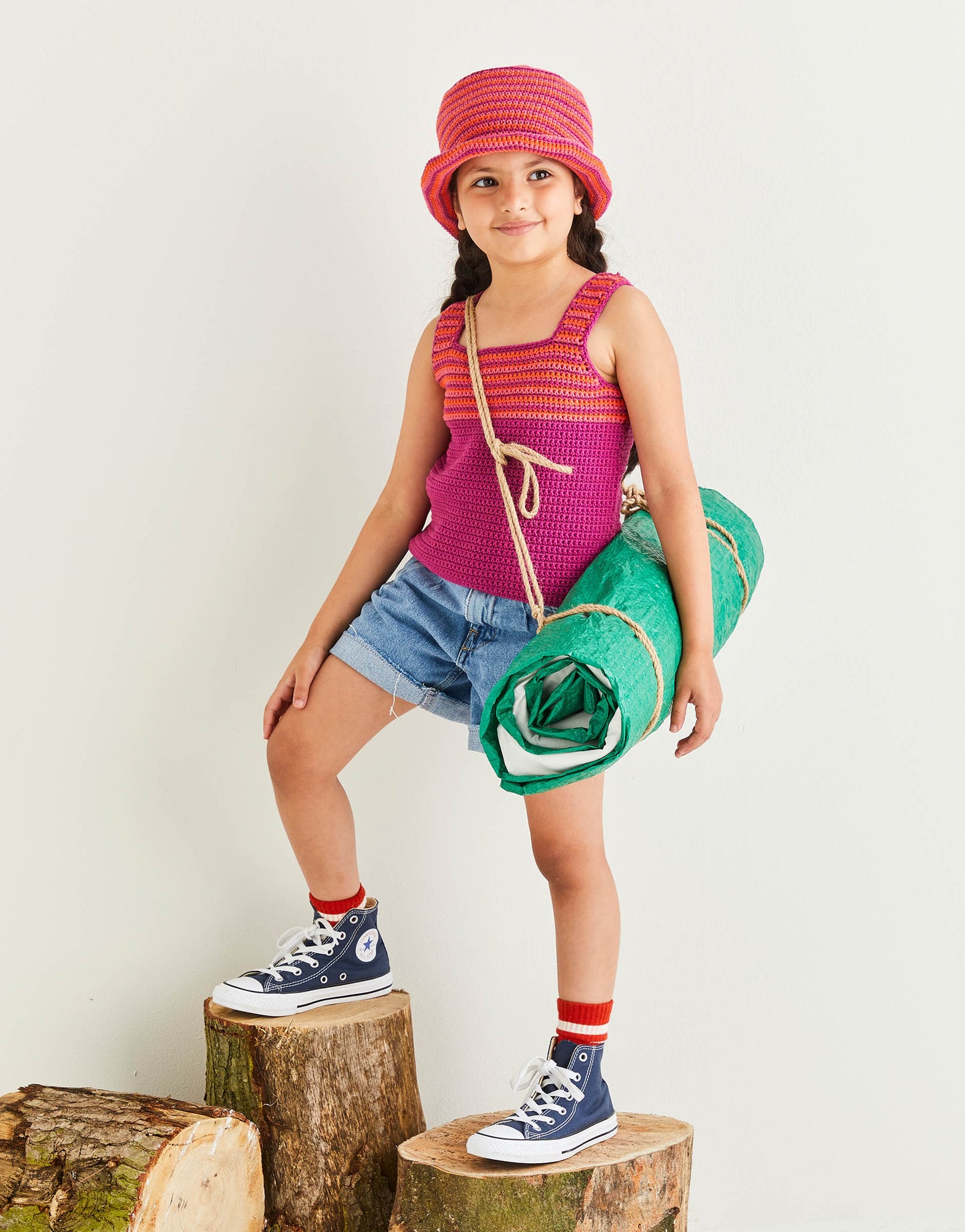 Sirdar Pattern 2596 - F029 Adventure Awaits Vest - Product image