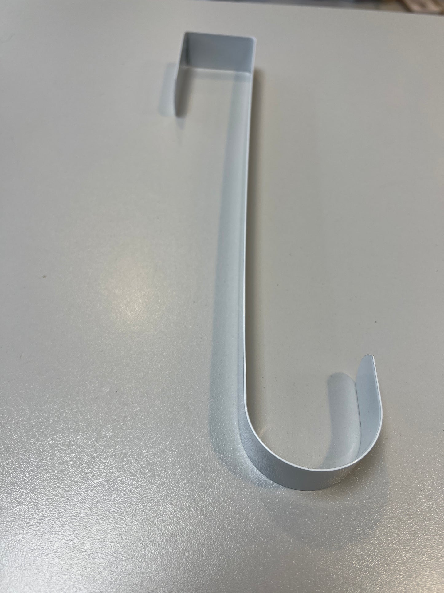 30cm door wreath hanger. White