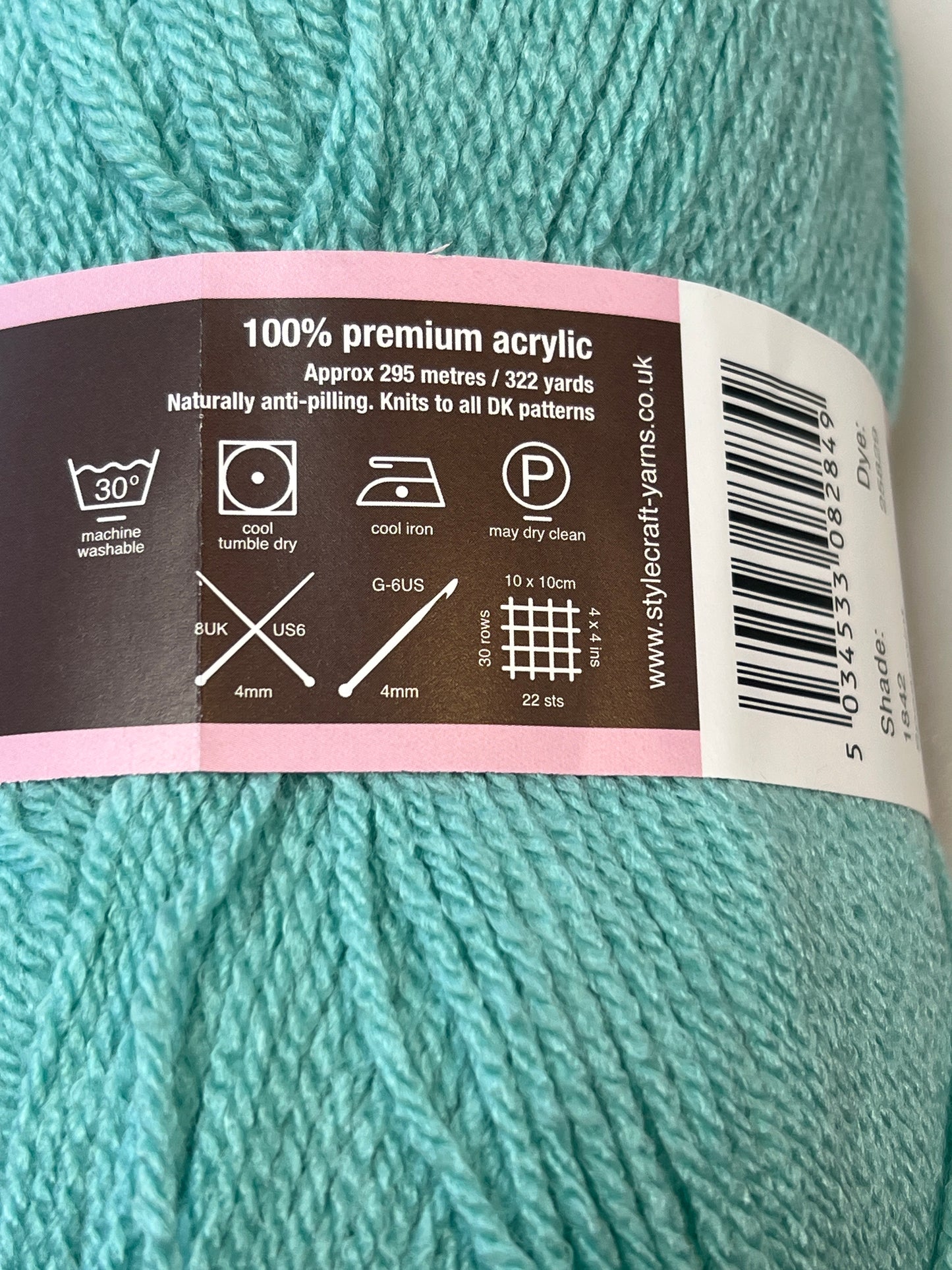 Stylecraft Special DK in Spearmint — 100% Premium Acrylic, DK (Double Knitting), 100g
