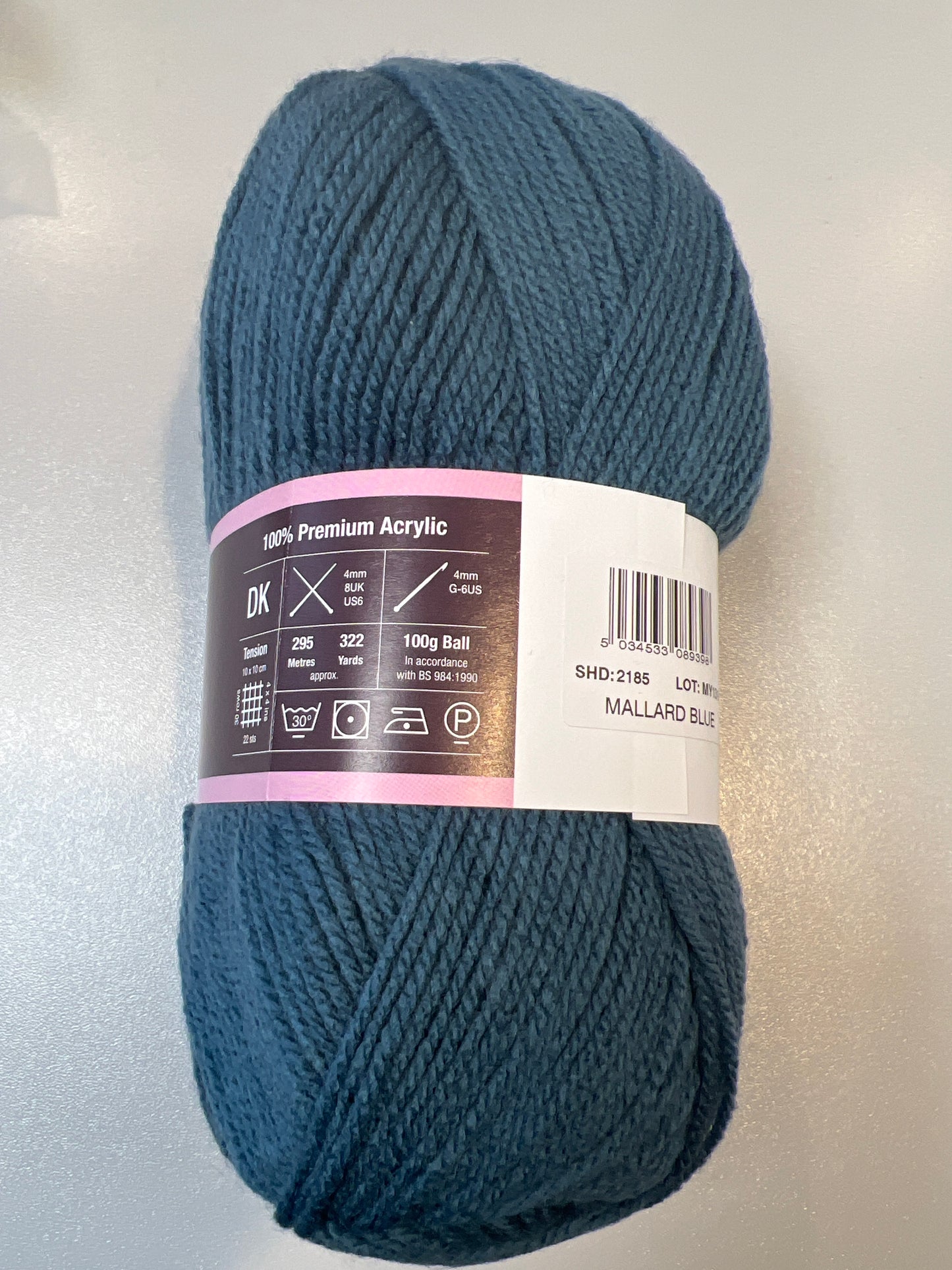 Stylecraft yarn in blue - texture detail