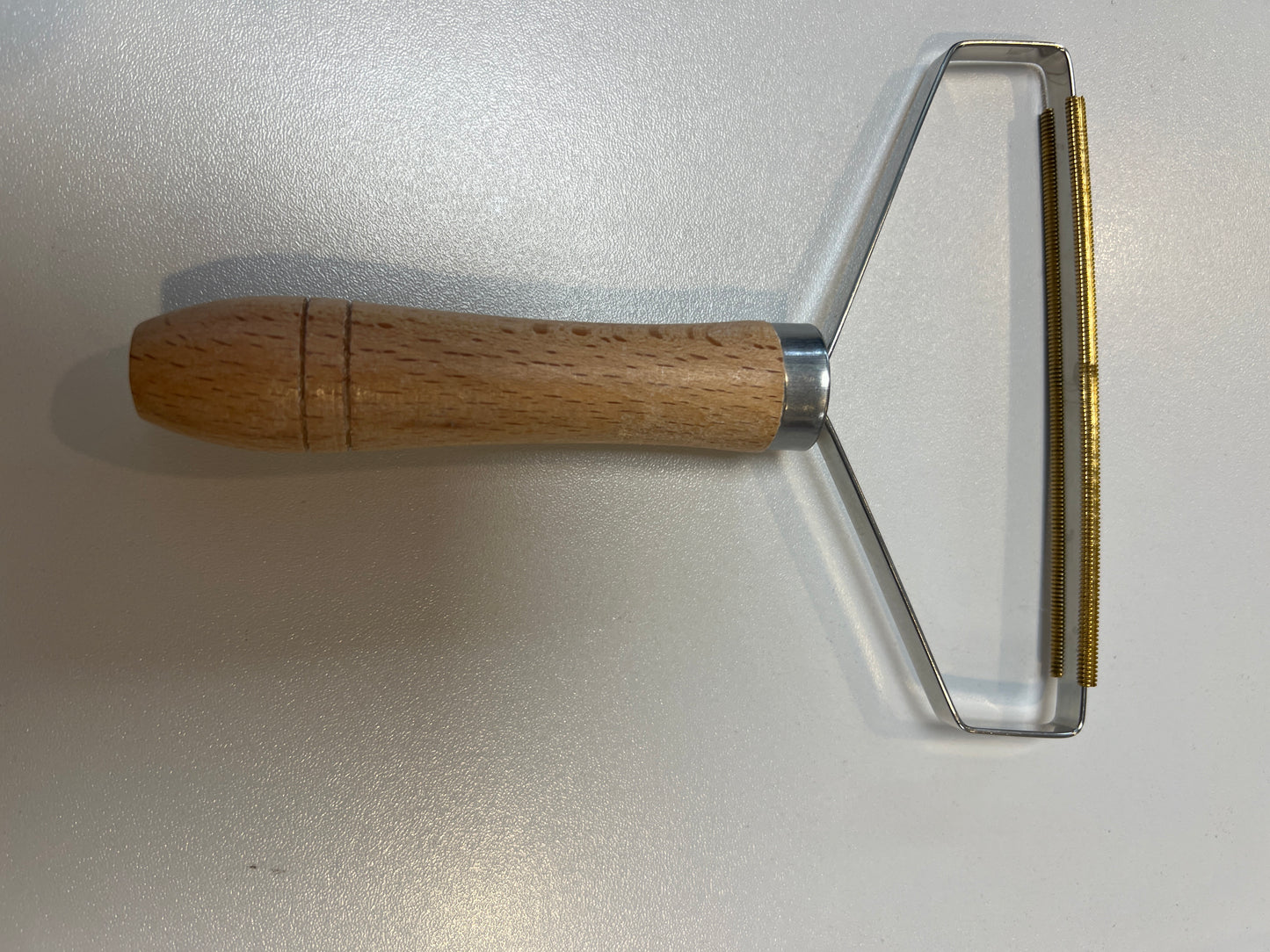 Wool’ lint shaver