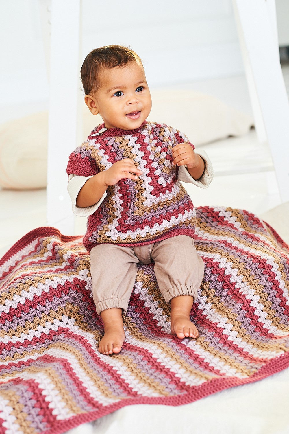 Stylecraft Bambino Pattern 10237 - Crochet Blankets - image 1