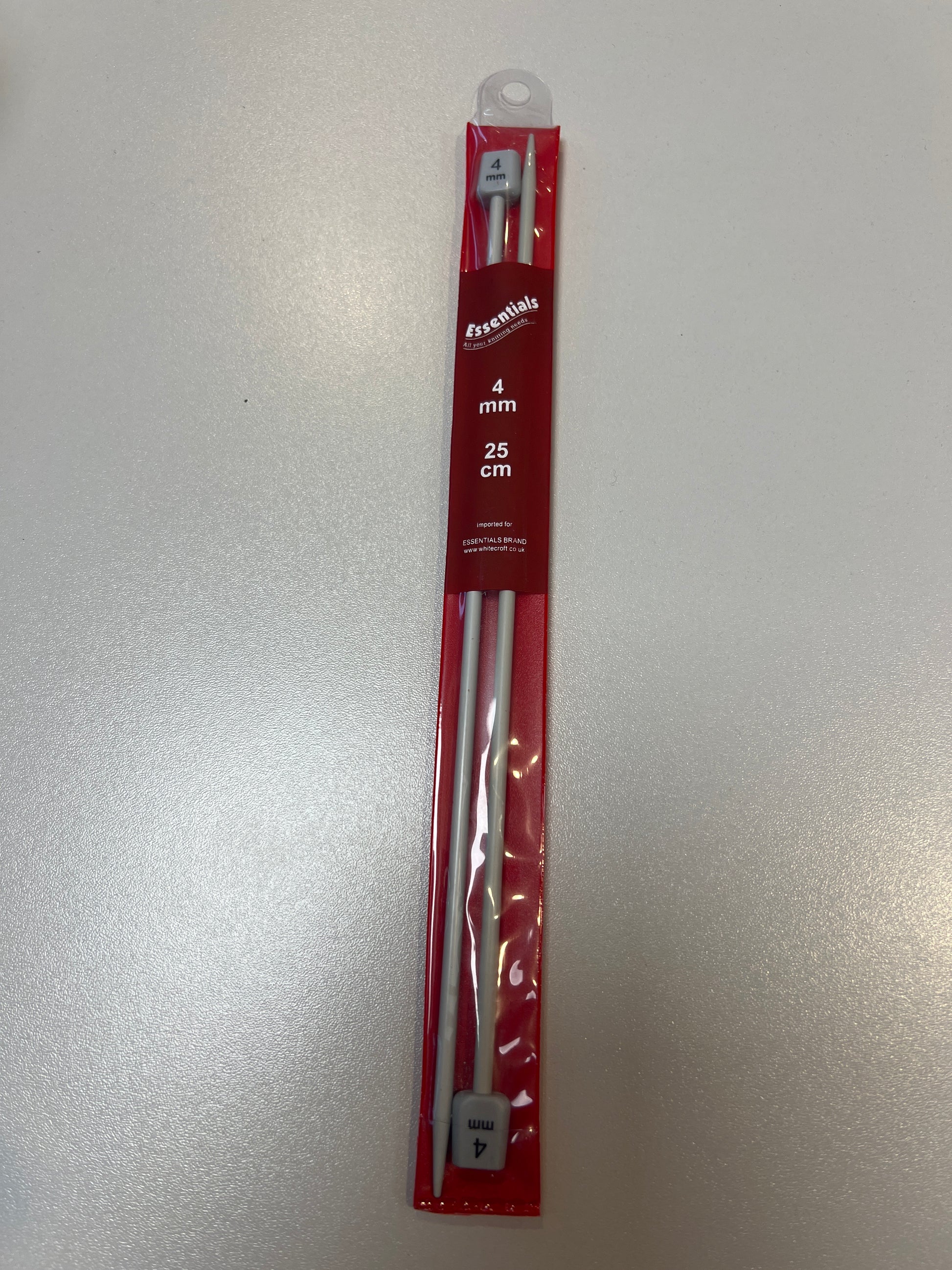 Essentials Whitecroft Aluminium Knitting Pin. 4mm