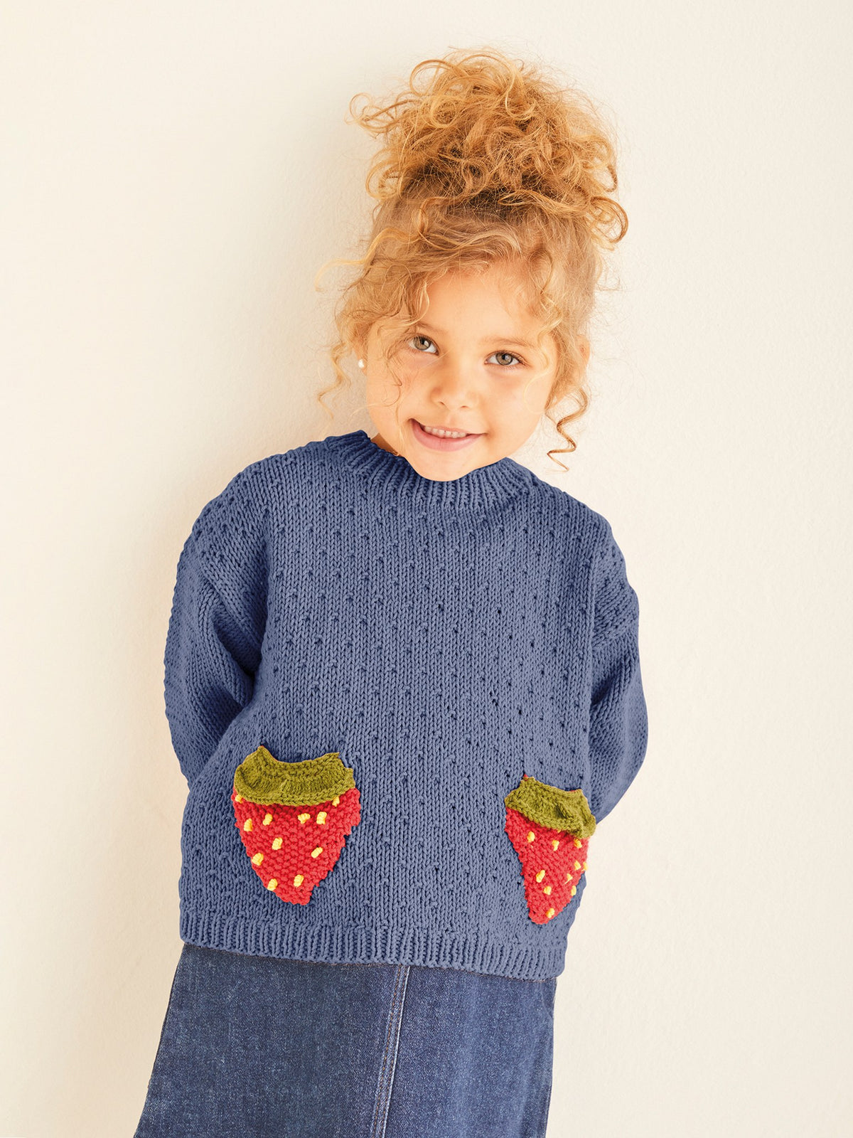 Sirdar Pattern 2570 - Strawberry swetare & cardigan-Snuggly replay DK