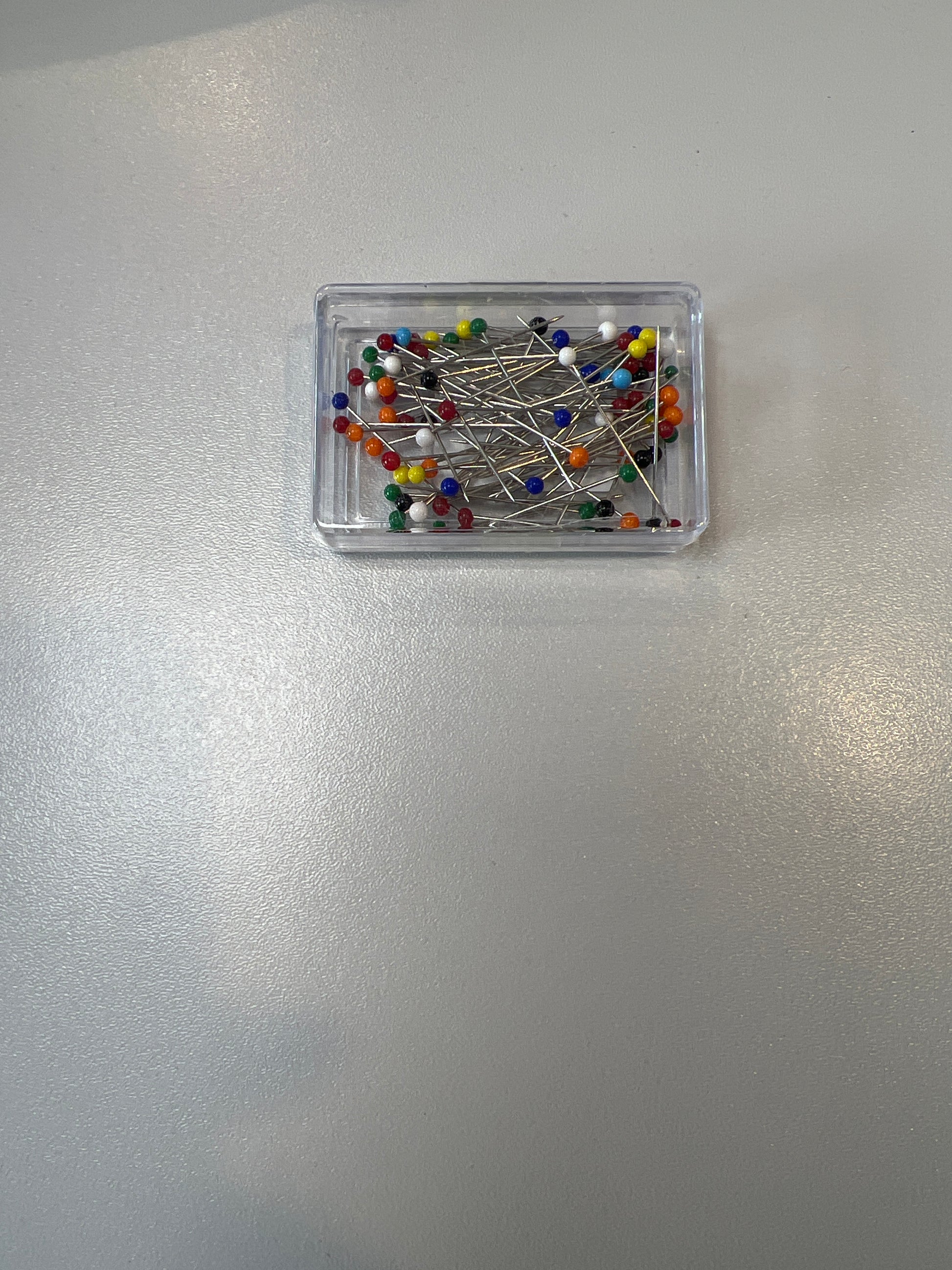 Glass head pins