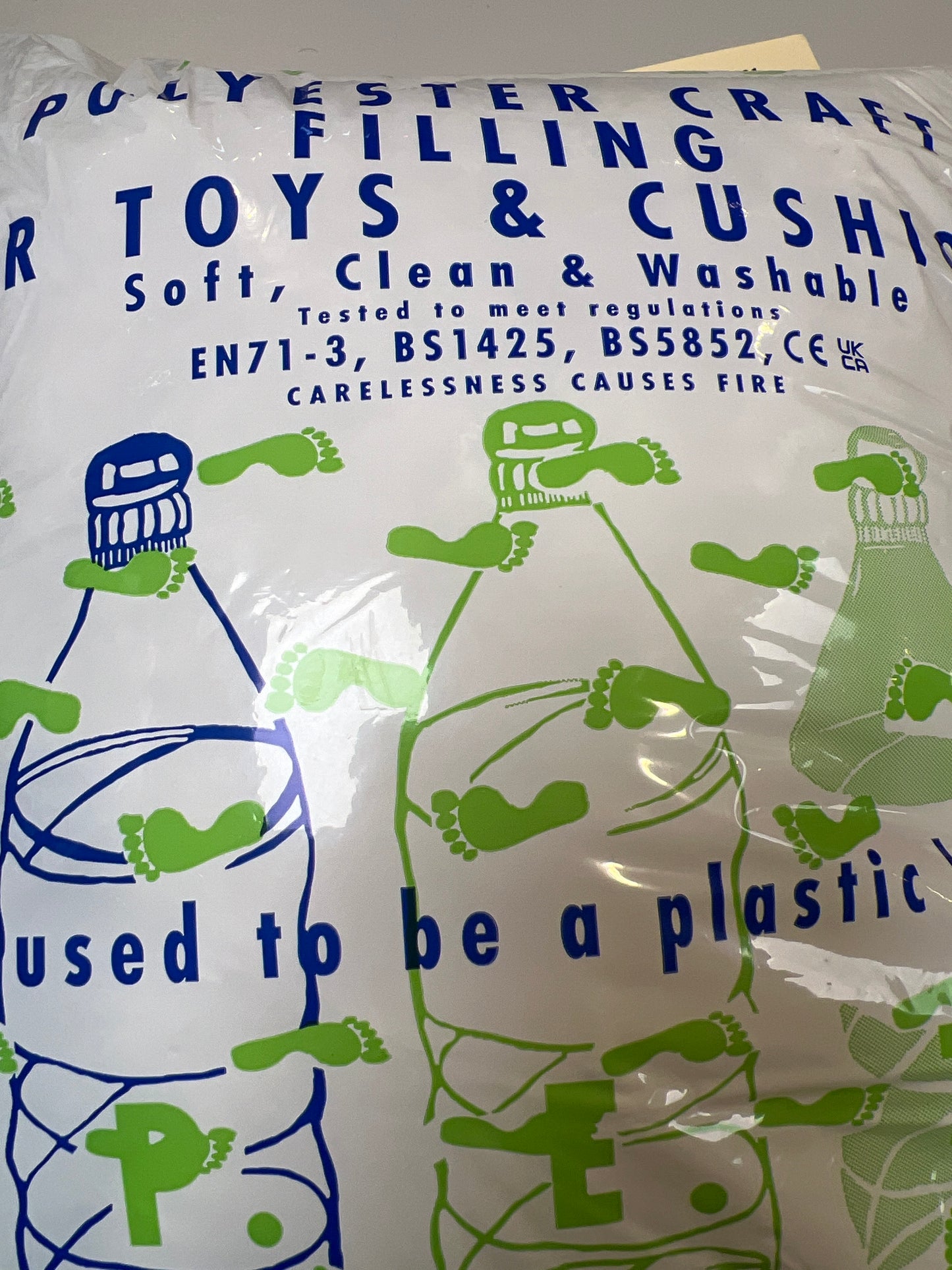 Recycled polyester craft filling