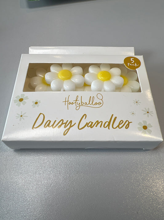 Daisy cake candles