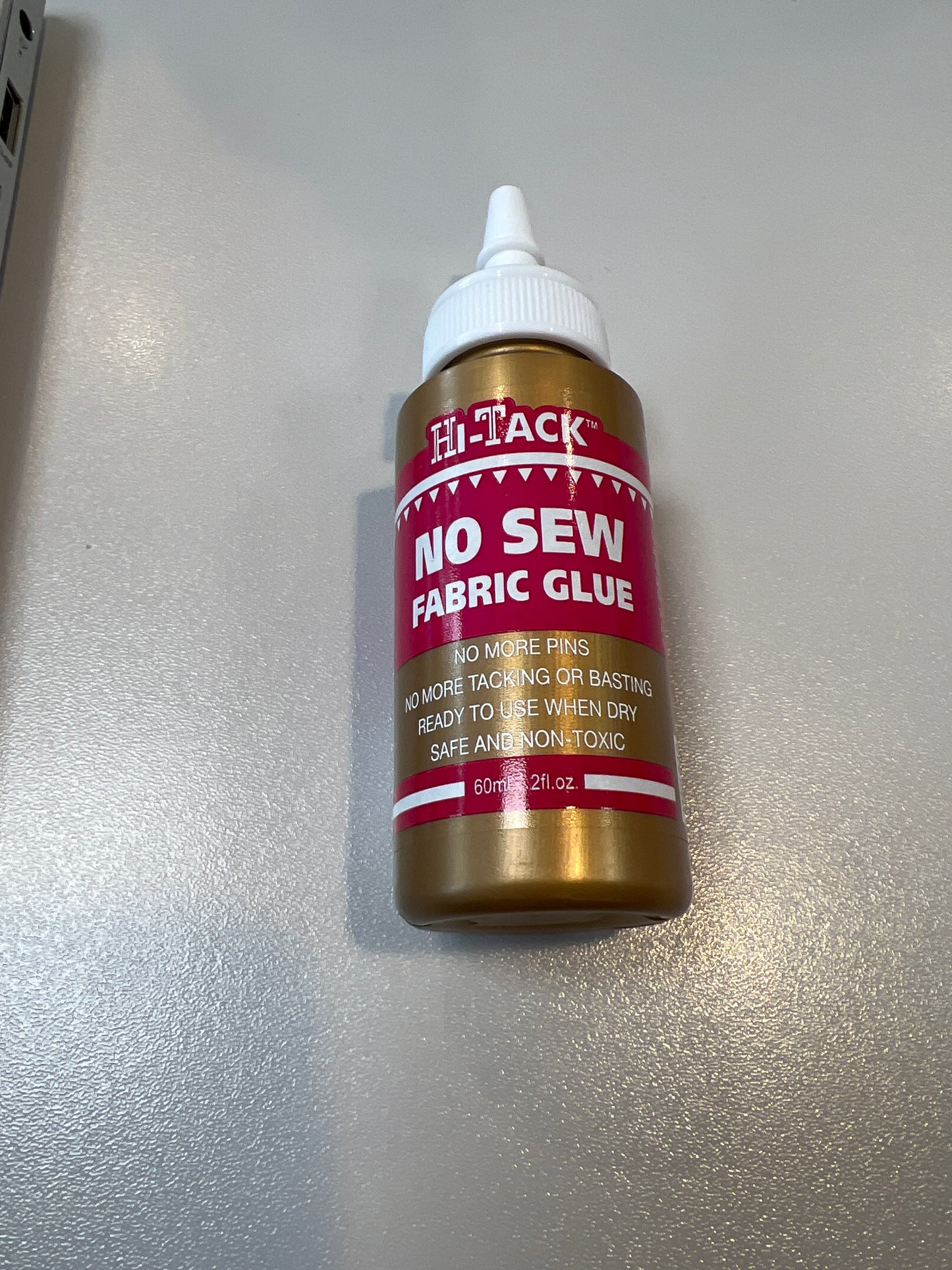 Hi-Tack No See Fabric Glue
