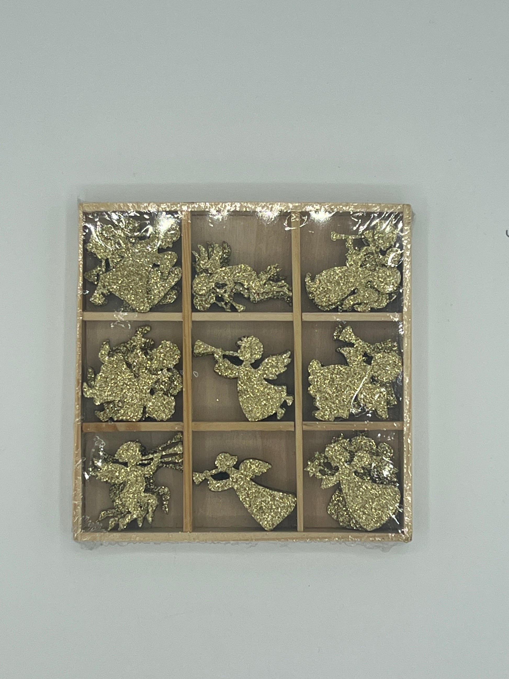 Stafil Gold Wooden Embellishment