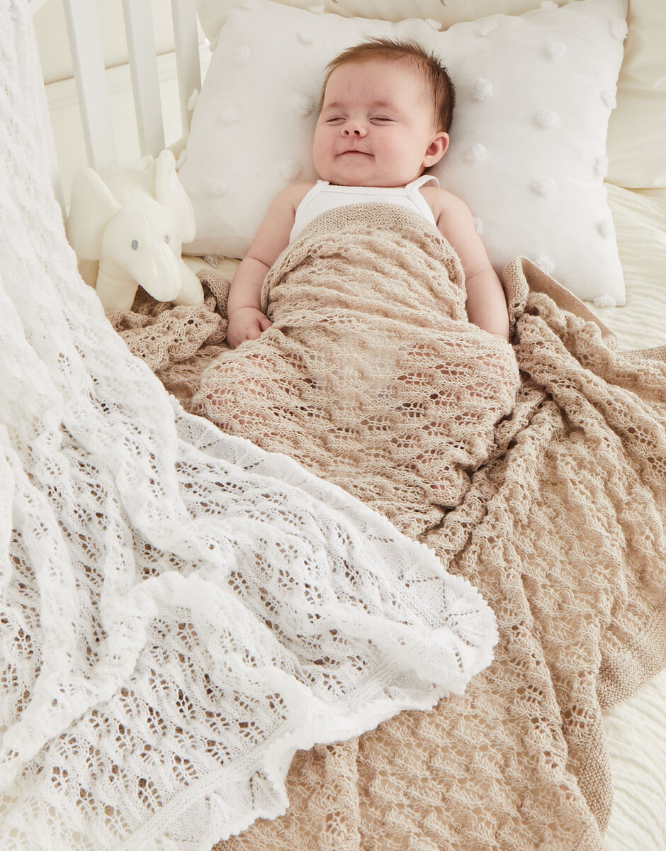 Sirdar F072 Pretty Picot Lacy Blanket