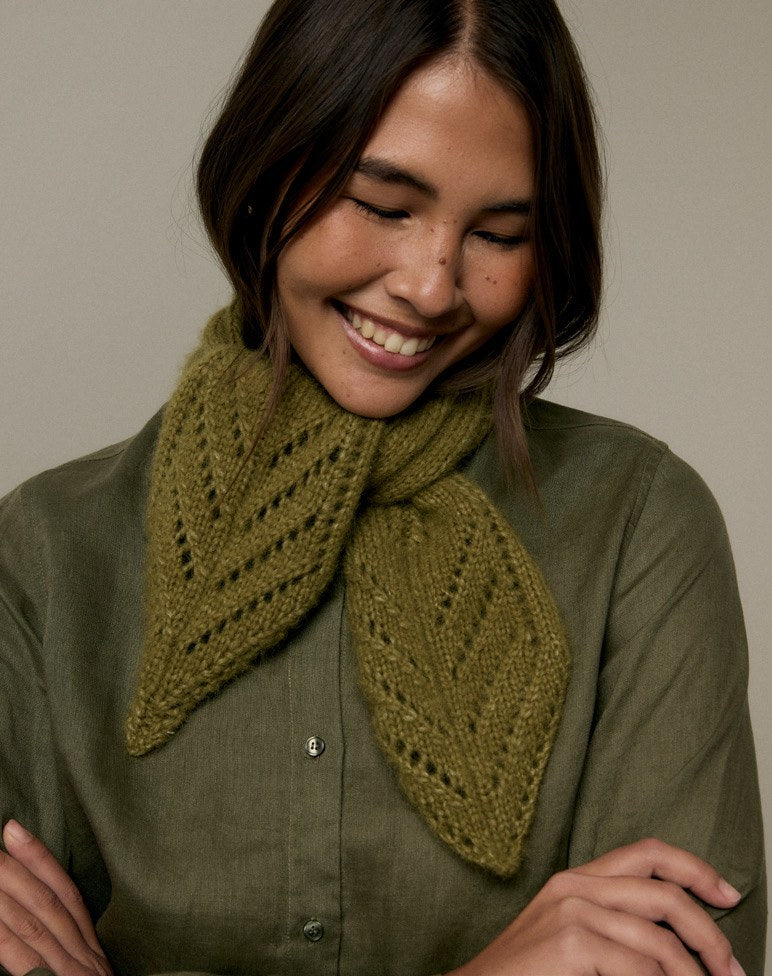 Mode at Rowan Pattern 126 - Rosin Neckerchief