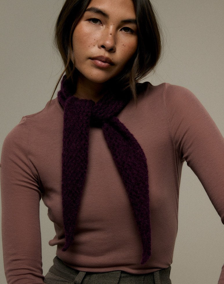 Mode at Rowan Pattern 131 - Clover Neckerchief
