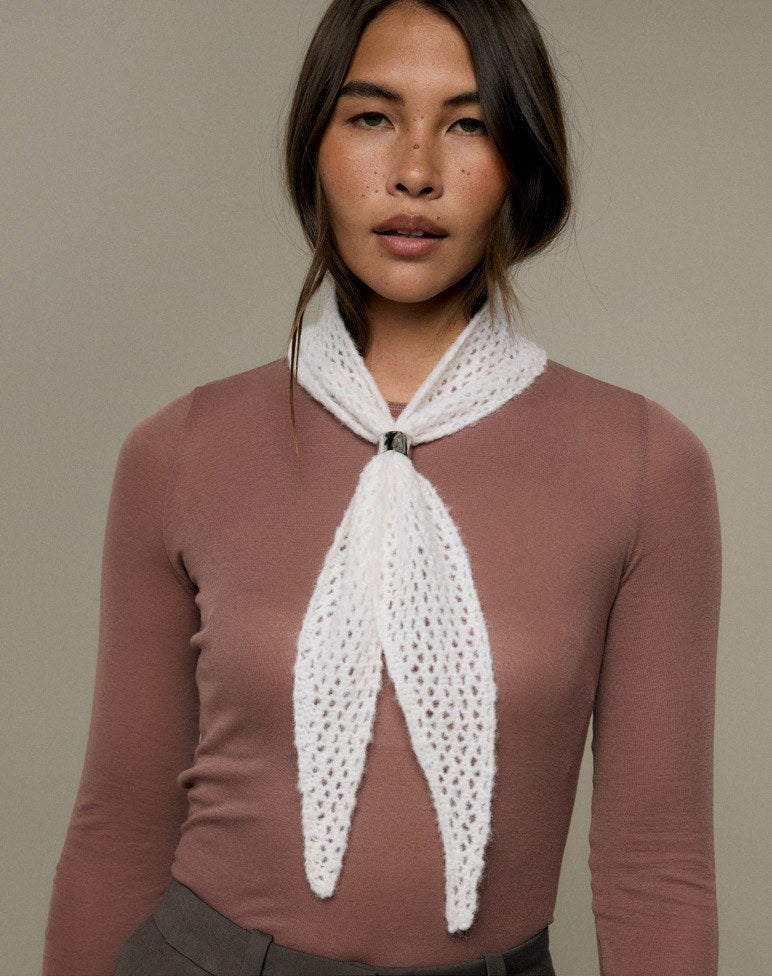 Mode at Rowan Pattern 131 - Clover Neckerchief