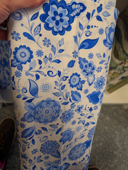 Andover Fabrics AMSTERDAM BY LIBS ELLIOTT STILE A (1690/LB)