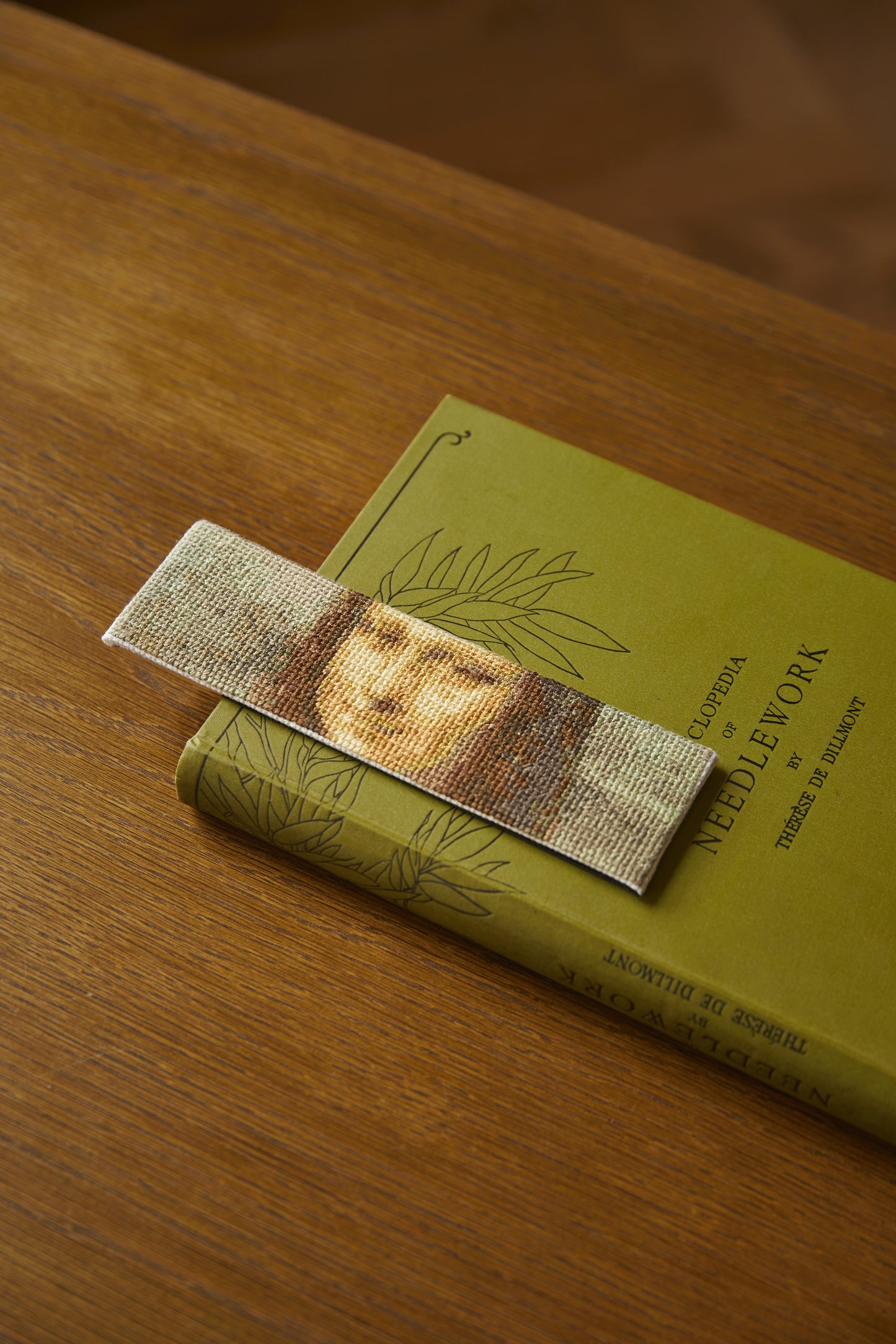 DMC Le Louvre Stitch Kit Mona Lisa Bookmark