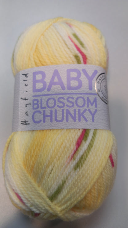 Knitting yarn in rose - close up detail