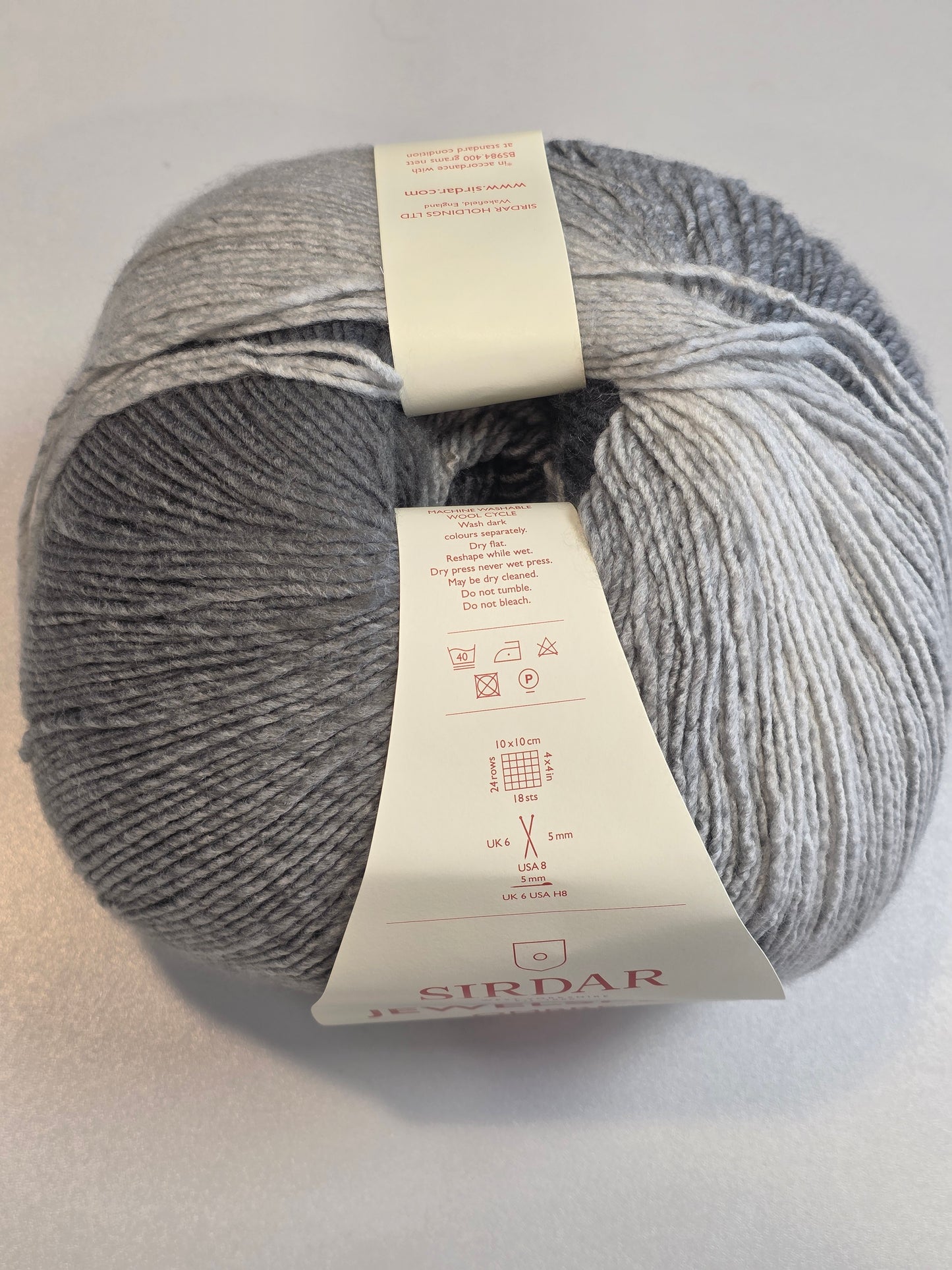 Sirdar yarn in silver - texture detail