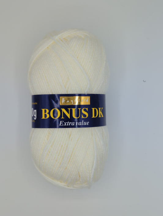 Knitting yarn in cream