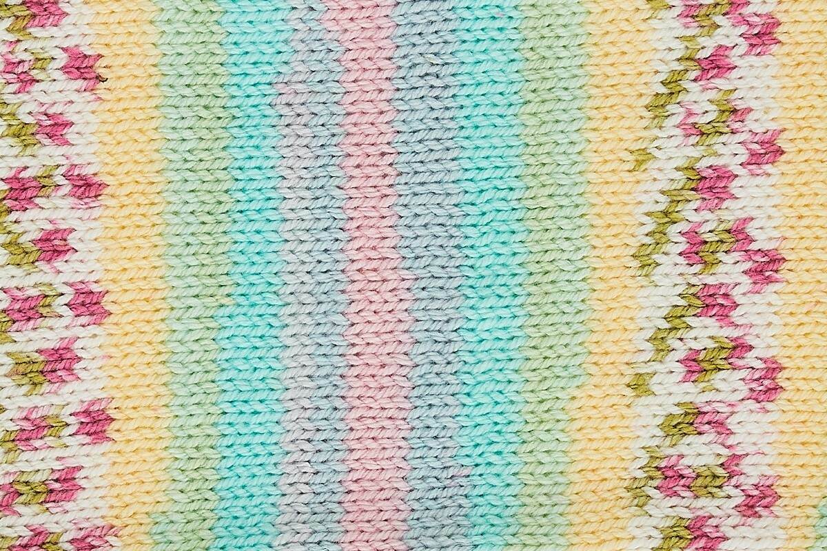 Knitting yarn - label view