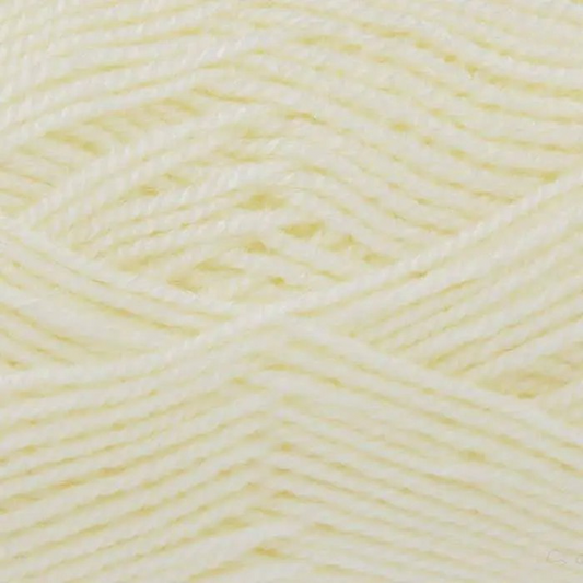Knitting yarn in natural